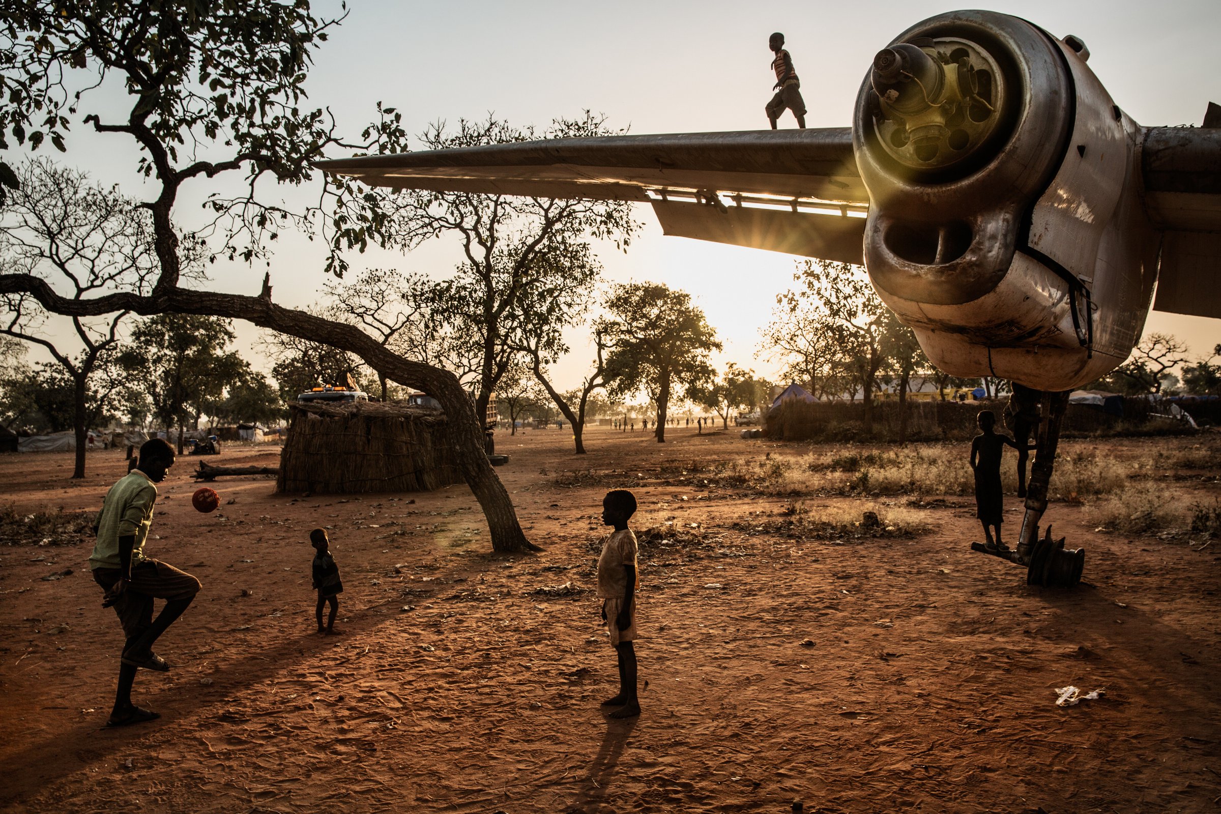 photograph by Marco Gualazzini — image 19 of 72