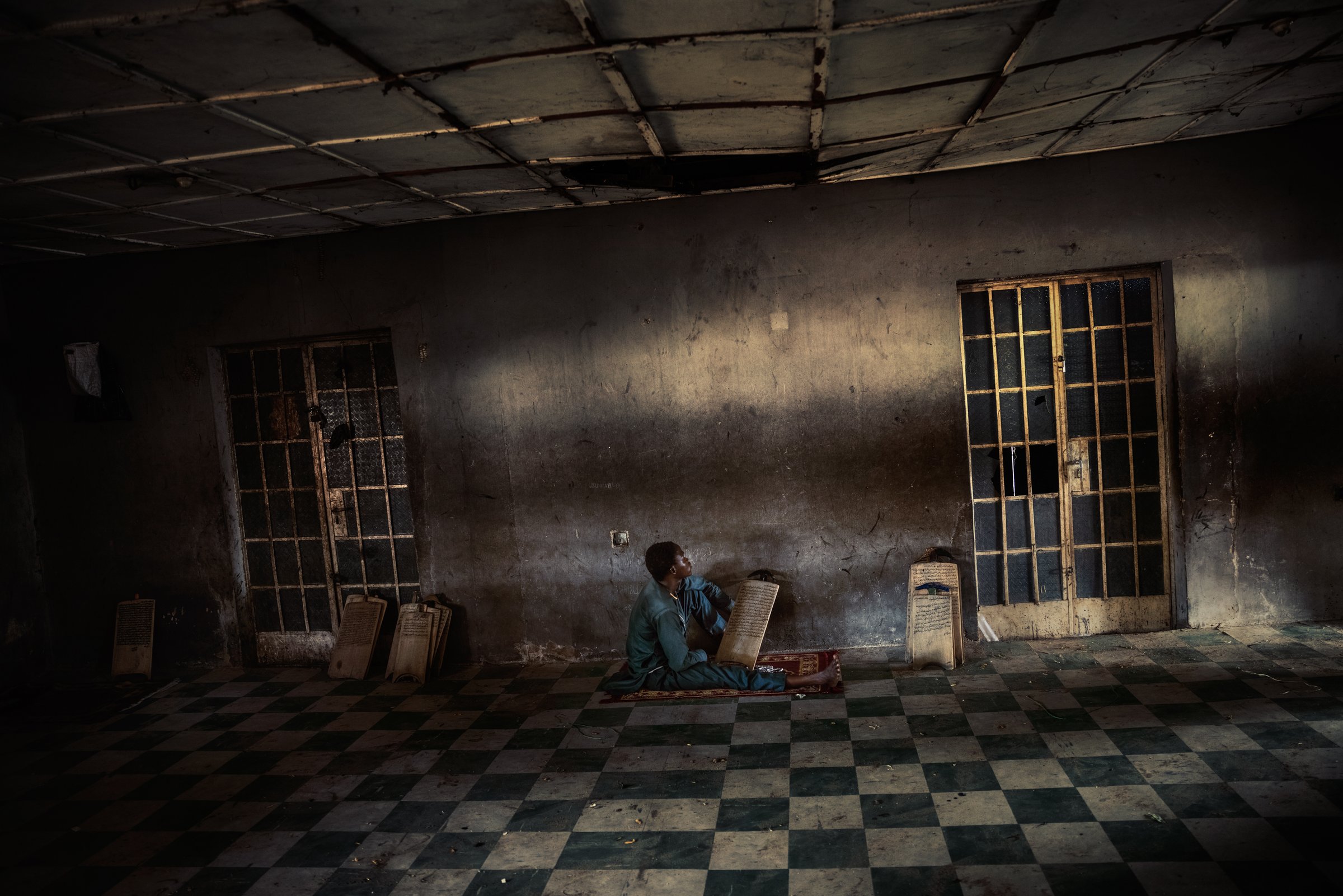 photograph by Marco Gualazzini — image 71 of 72