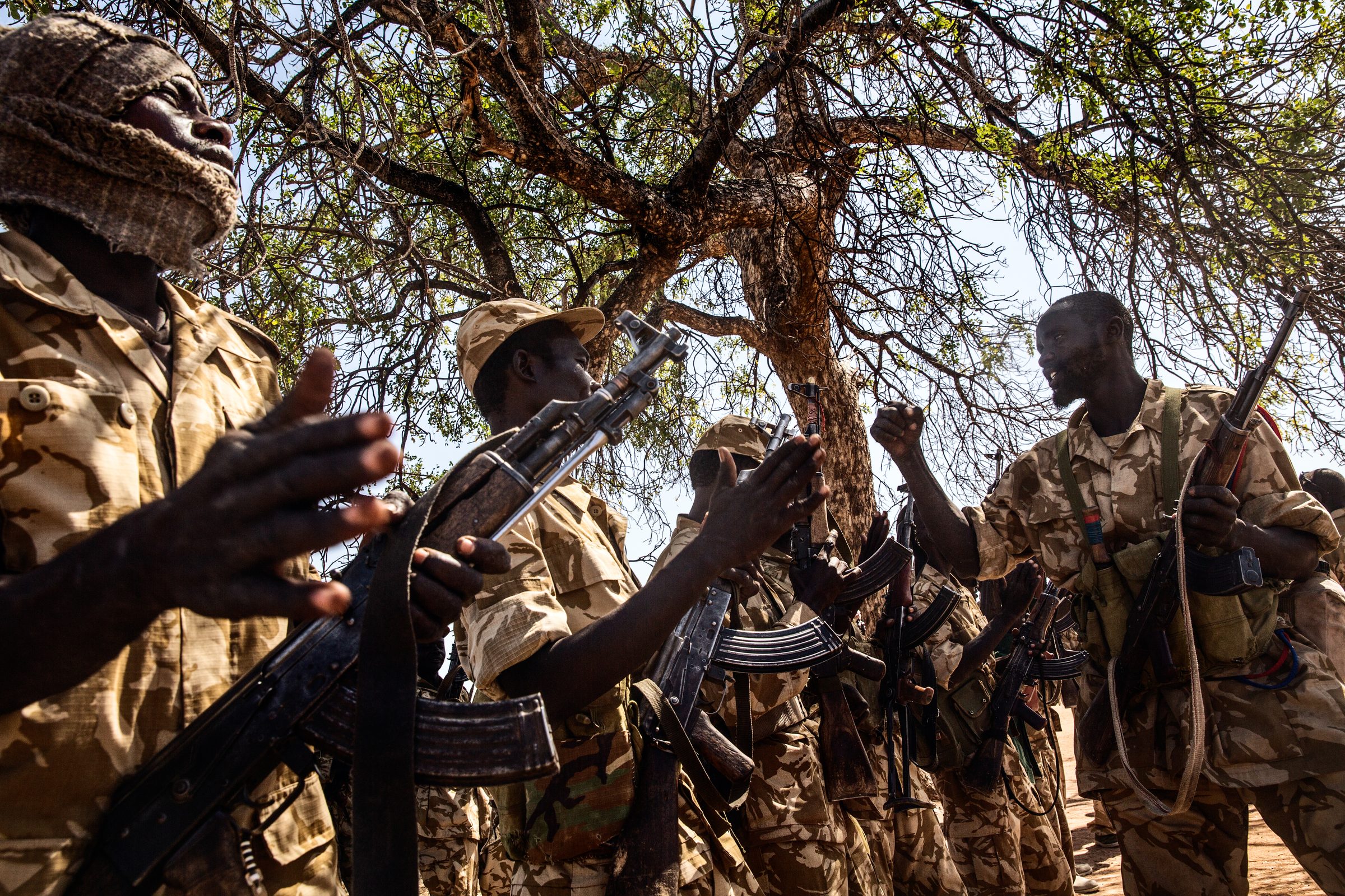 Sudan Border War — Sudan — 2013 — photograph by Marco Gualazzini — image 3 of 20